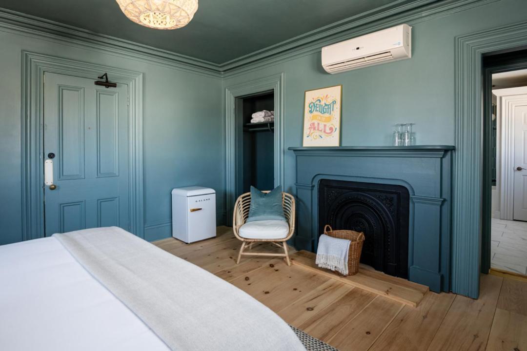 The August House Hotel Windsor Room photo